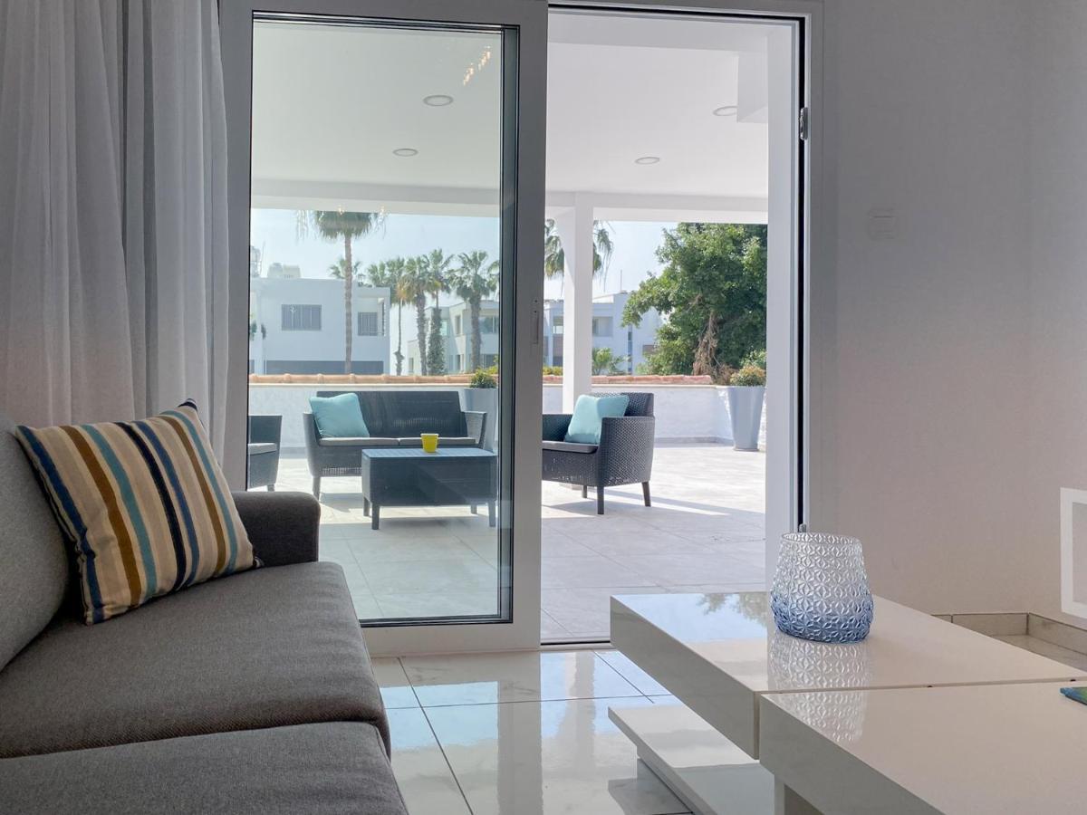 Phaedrus Living: Luxury Flat Semeli Apartment Paphos Exterior photo